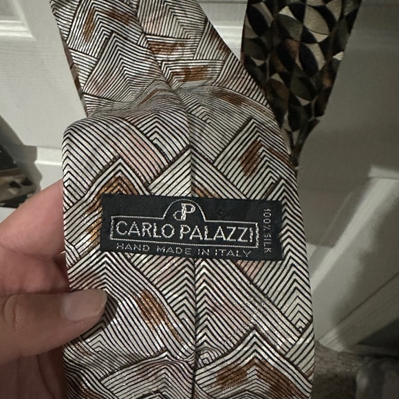 Geometric Patterned Ties 100% Silk Made in Italy - Set of 3 - Picture 6 of 7